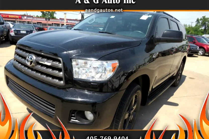 2014 Toyota Sequoia SR5 photo 1