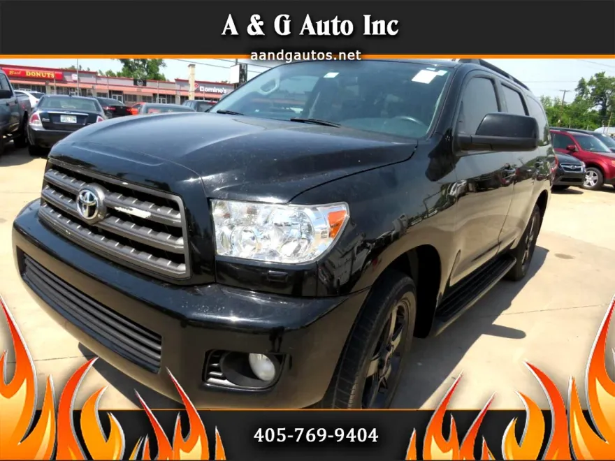 2014 Toyota Sequoia SR5 photo 1