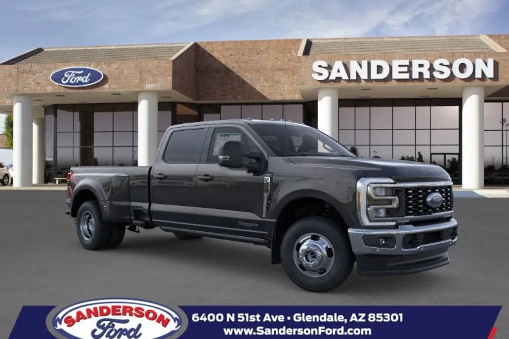 2025 Ford F-350 Lariat photo 1