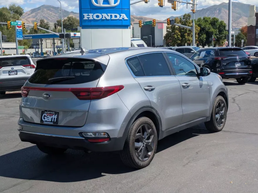 2022 Kia Sportage LX photo 1
