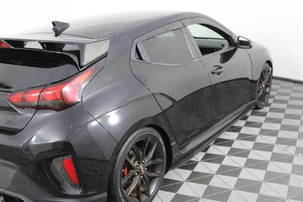 2019 Hyundai Veloster Turbo R-Spec photo 1