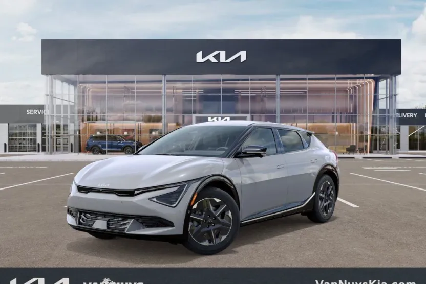 2025 Kia EV6 Light photo 1