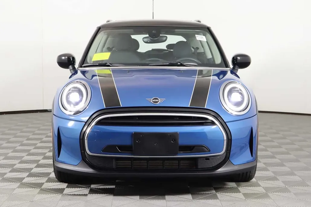 2024 Mini Cooper 2 Door Hardtop photo 1