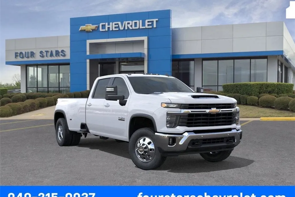 2026 Chevrolet Silverado 3500HD LT photo 1