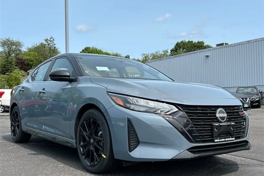 2025 Nissan Sentra SR Midnight Edition photo 1