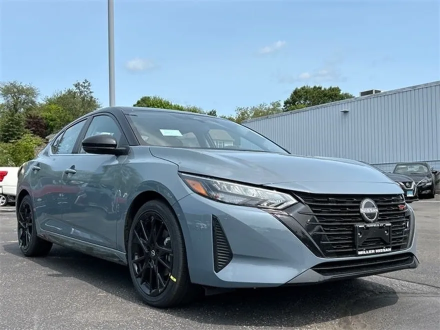 2025 Nissan Sentra SR Midnight Edition photo 1