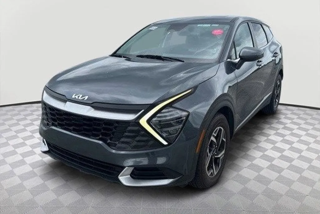 2024 Kia Sportage LX photo 1