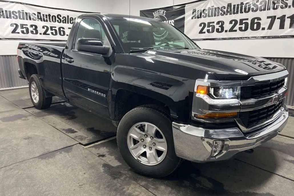 2018 Chevrolet Silverado 1500 LT photo 1