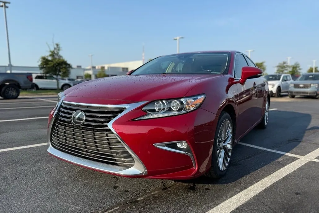 2017 Lexus ES 350 photo 1