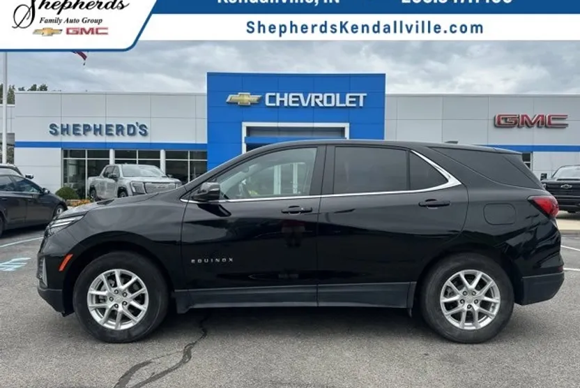 2024 Chevrolet Equinox LT photo 1