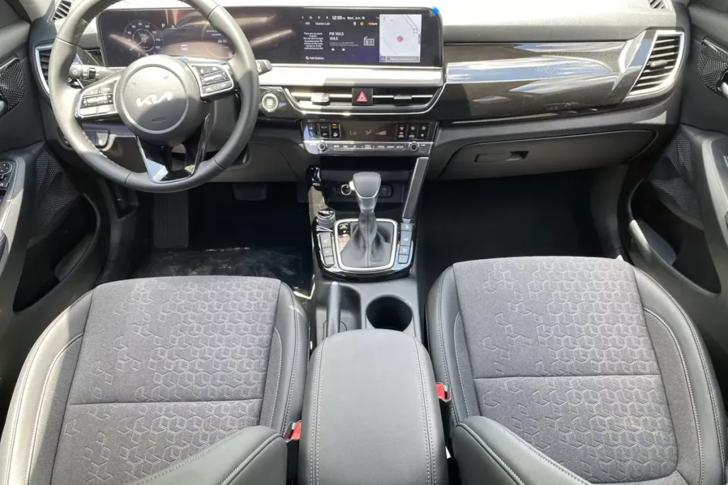 2025 Kia Seltos X-Line photo 1