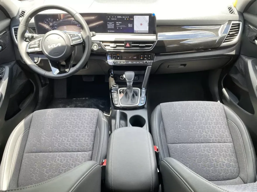 2025 Kia Seltos X-Line photo 1