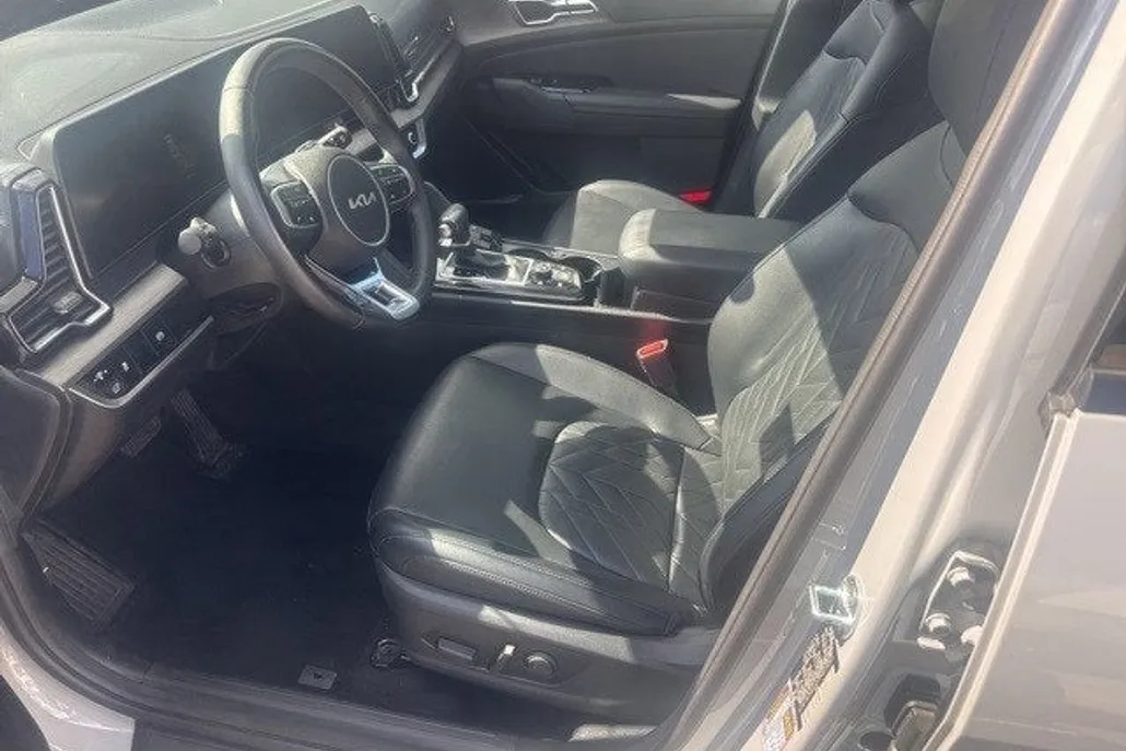 2023 Kia Sportage X-Line photo 1