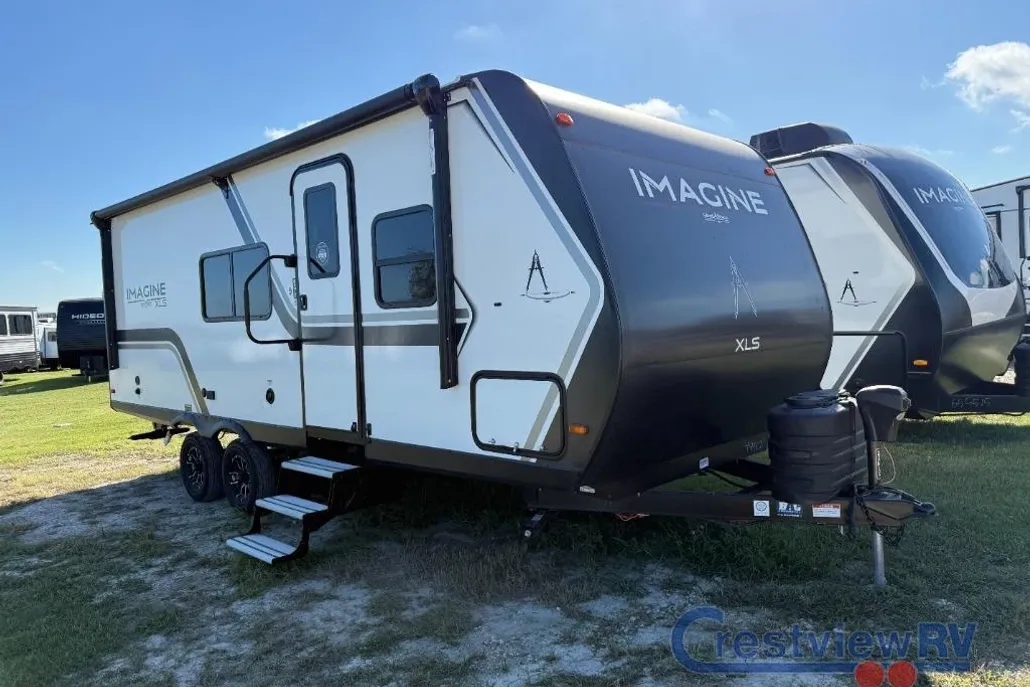2026 Grand Design Recreational Imagine Narrow Body photo 1
