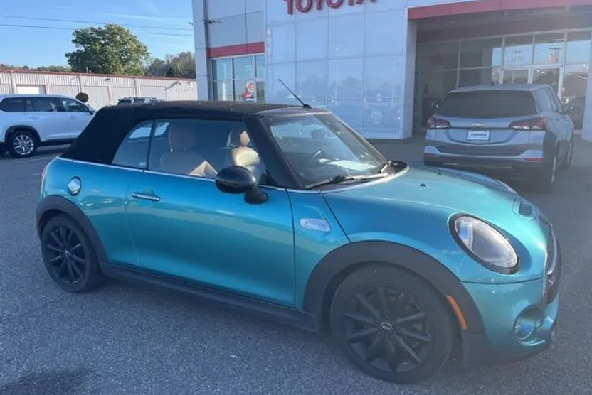 2019 Mini Cooper Convertible S photo 1