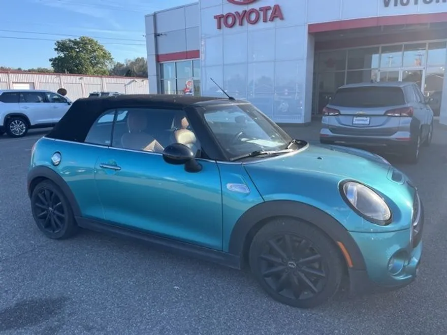 2019 Mini Cooper Convertible S photo 1