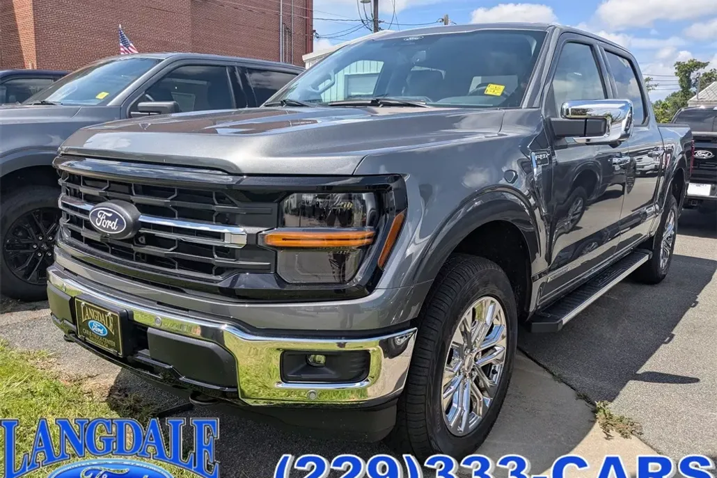 2025 Ford F-150 XLT photo 1