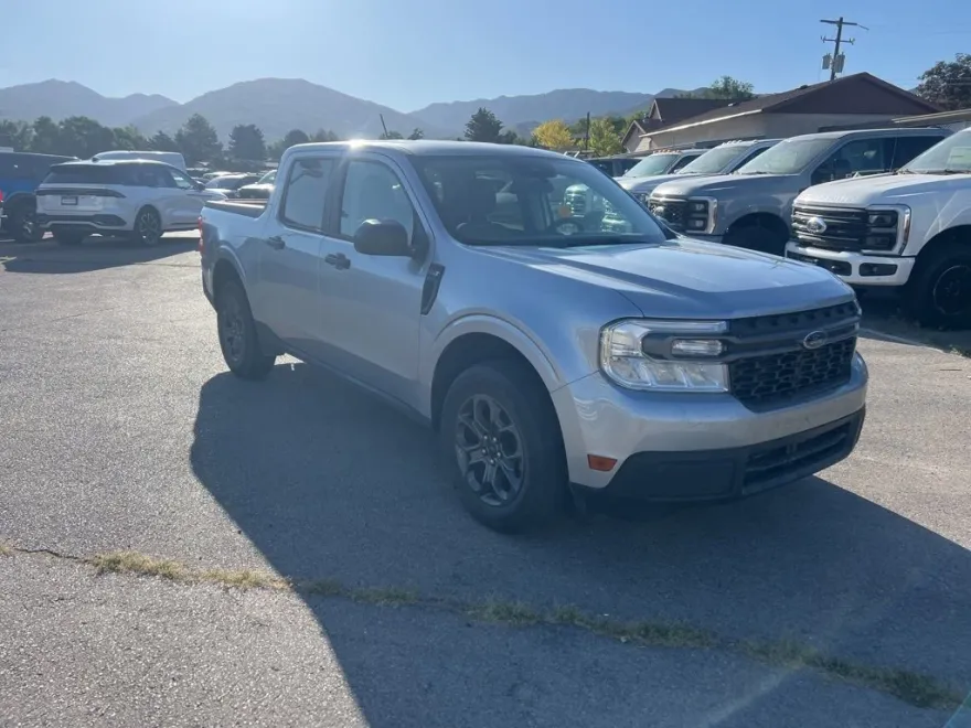 2022 Ford Maverick XLT photo 1