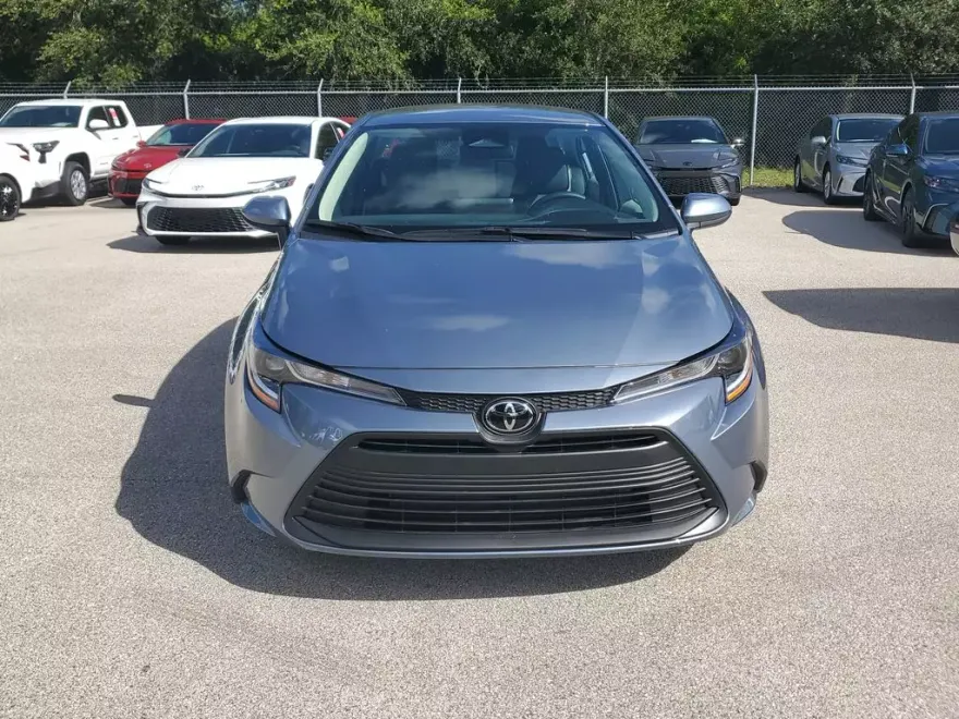 2026 Toyota Corolla LE photo 2