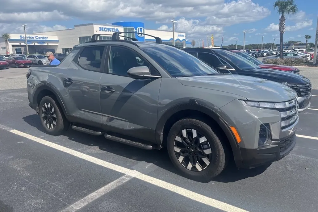 2026 Hyundai Santa Cruz SEL photo 1