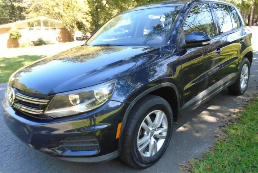 2013 Volkswagen Tiguan SE photo 1