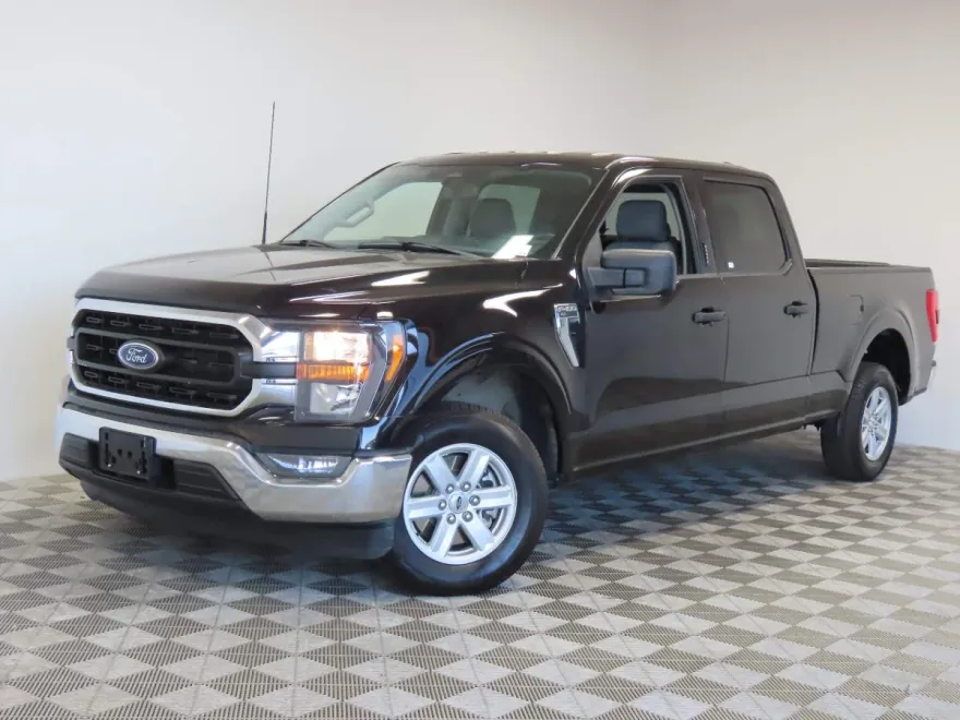 2023 Ford F-150 XLT photo 1