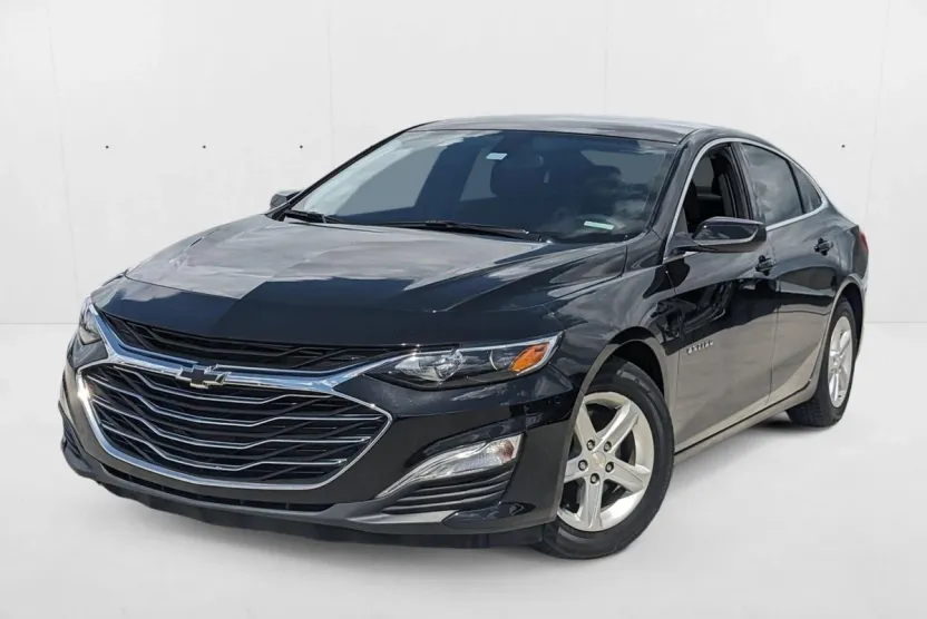 2021 Chevrolet Malibu LS photo 1