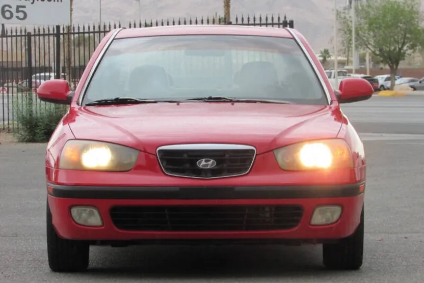 2003 Hyundai Elantra GT photo 1
