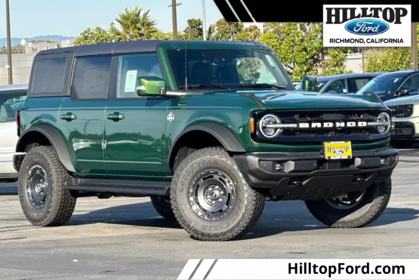 2025 Ford Bronco Outer Banks photo 1
