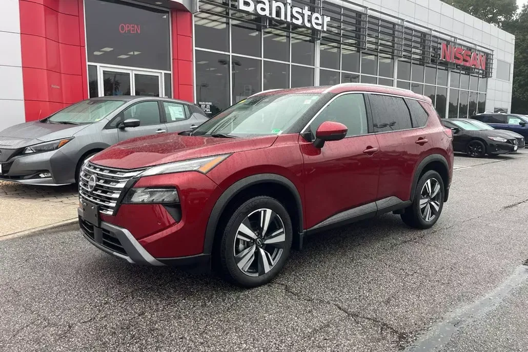2024 Nissan Rogue SL photo 1