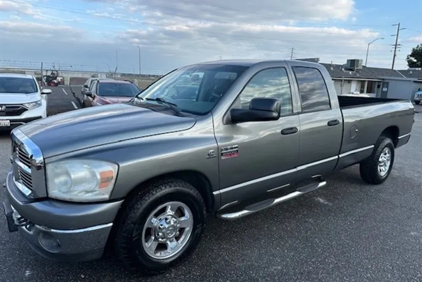 2008 Dodge Ram SLT photo 1