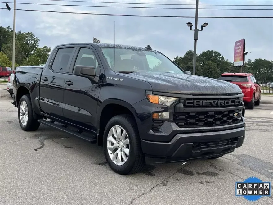 2022 Chevrolet Silverado 1500 Custom photo 1