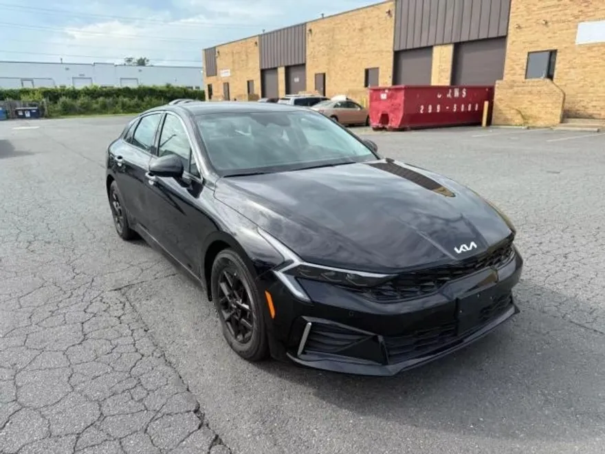 2025 Kia K5 LXS photo 1