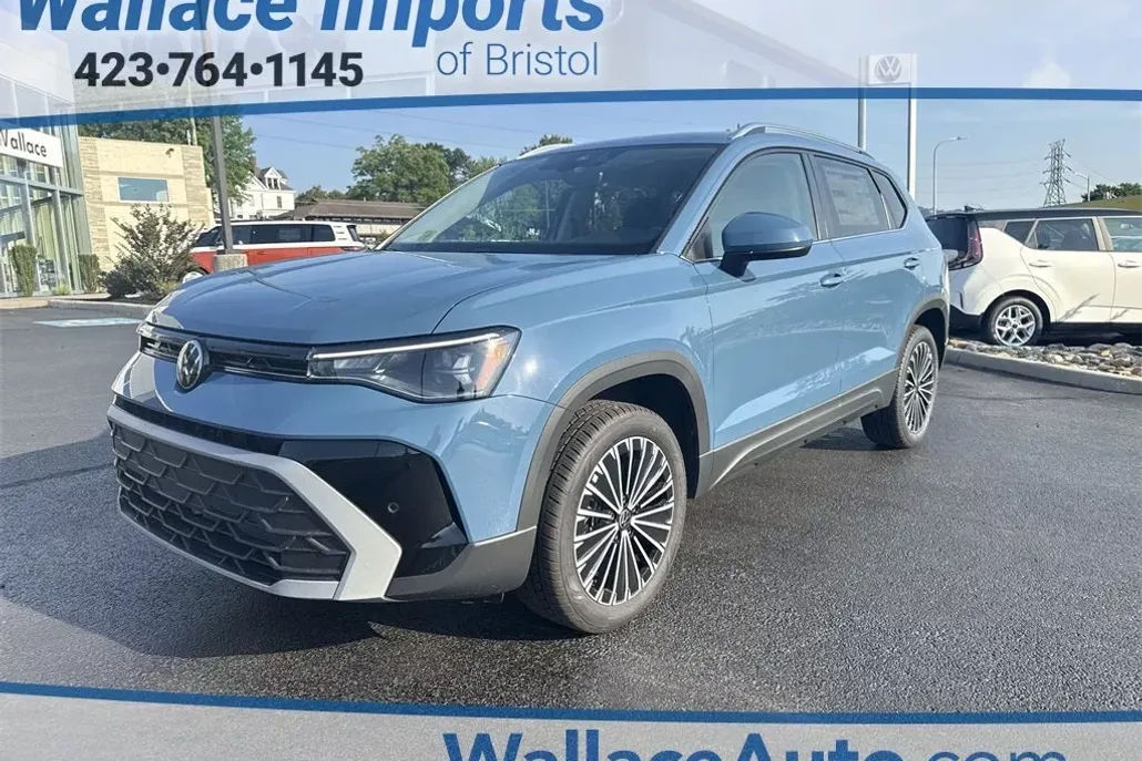 2025 Volkswagen Taos SE photo 1