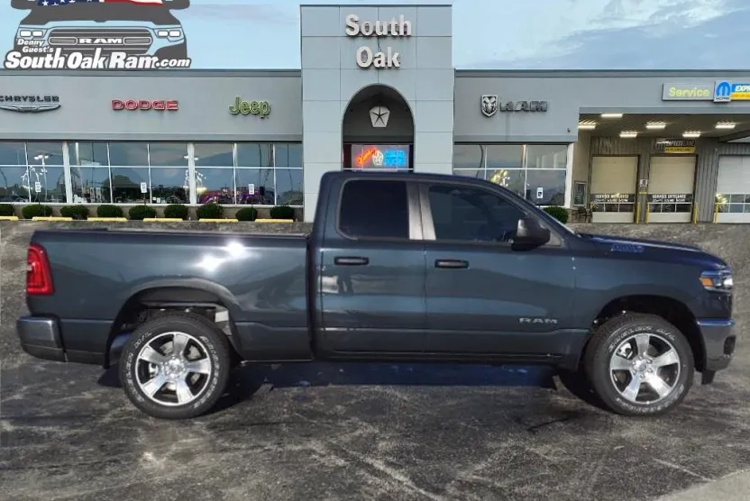 2025 Ram 1500 Tradesman photo 1