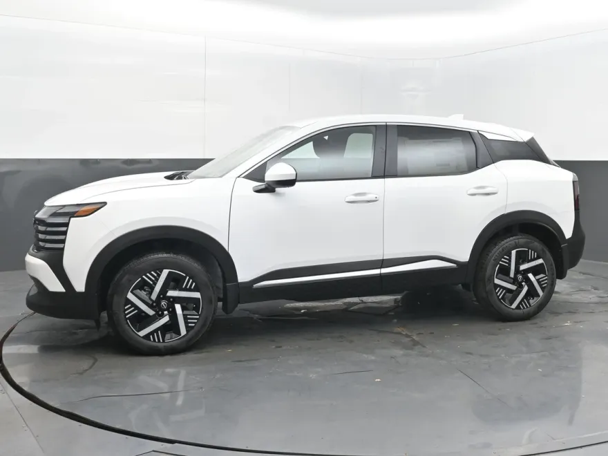 2025 Nissan Kicks SV photo 1