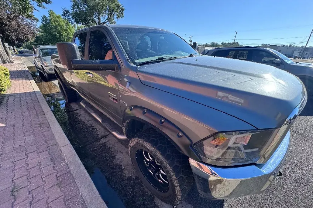 2011 Dodge Ram SLT photo 1