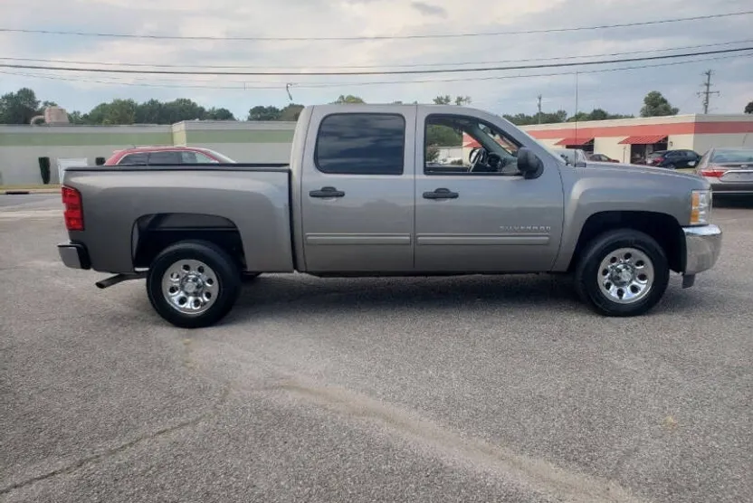 2013 Chevrolet Silverado 1500 LT photo 1
