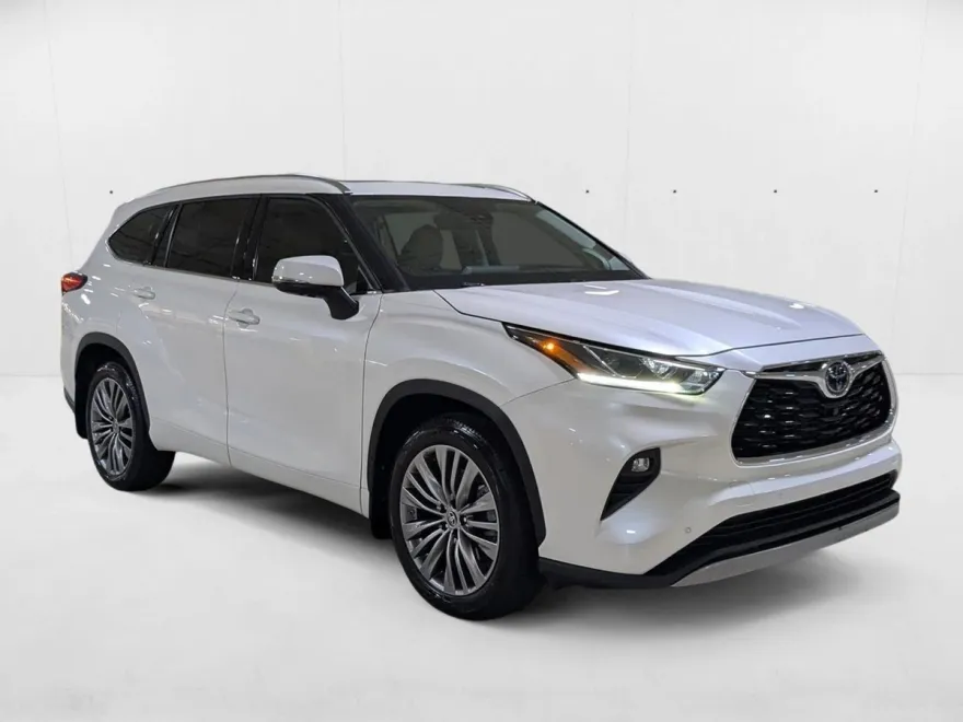 2021 Toyota Highlander Platinum photo 1