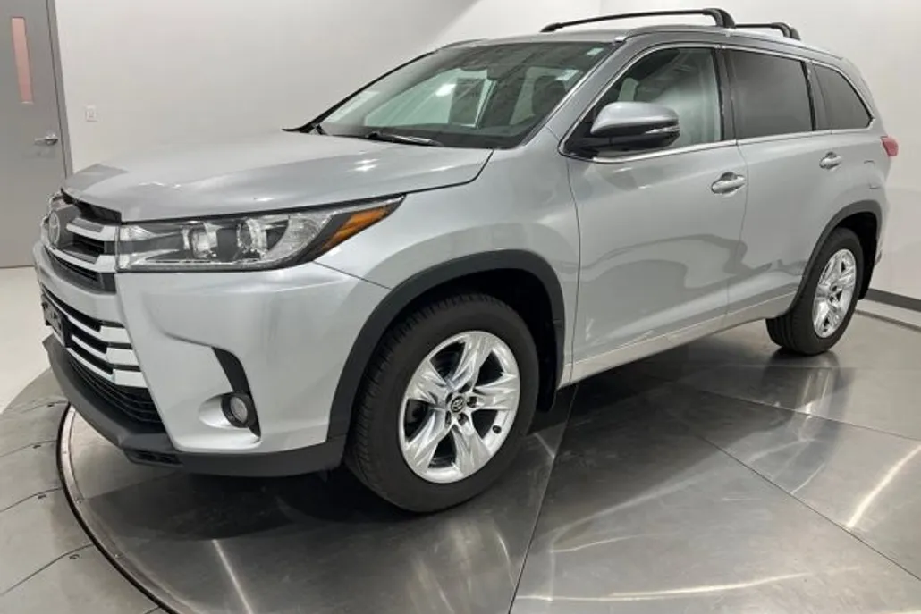 2018 Toyota Highlander Limited photo 1