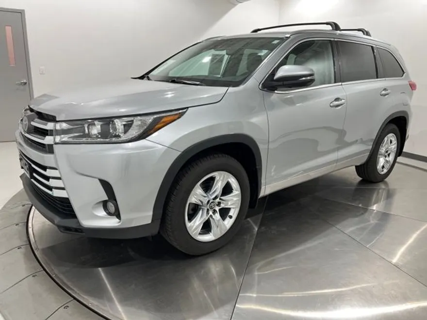 2018 Toyota Highlander Limited photo 1
