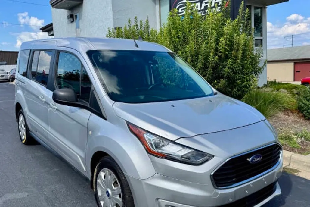 2022 Ford Transit Connect XLT photo 1