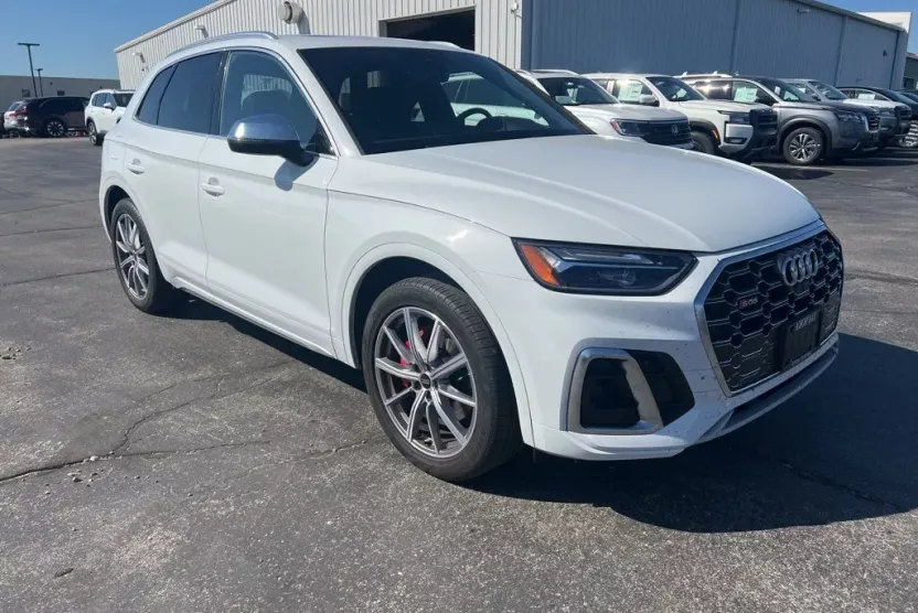 2023 Audi SQ5 Premium Plus photo 1