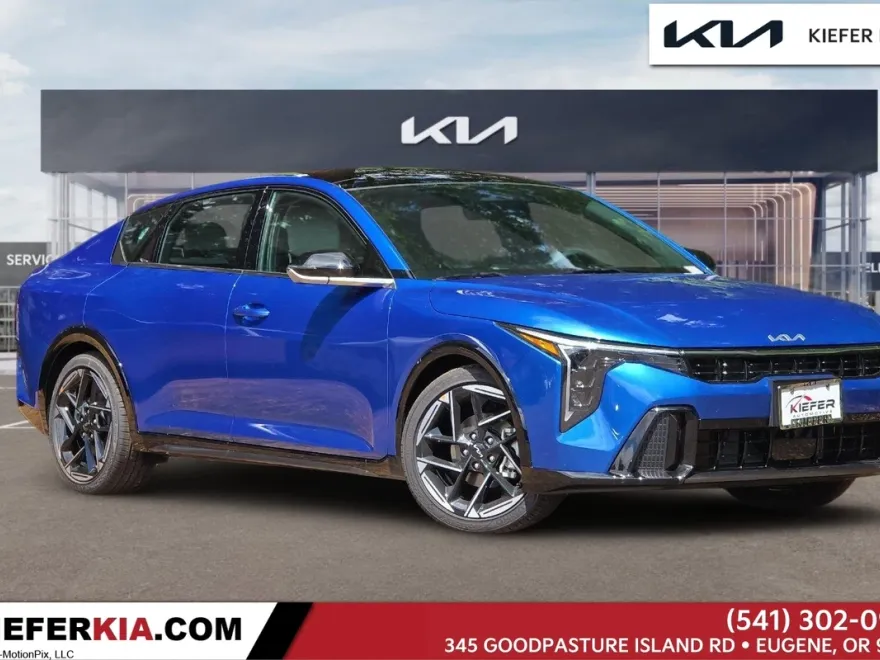 2025 Kia K4 GT-Line photo 1