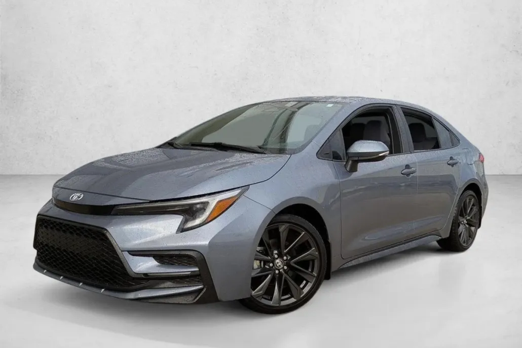 2024 Toyota Corolla SE photo 1