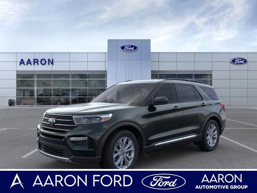 2024 Ford Explorer XLT photo 1