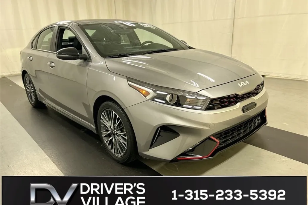 2023 Kia Forte GT-Line photo 1
