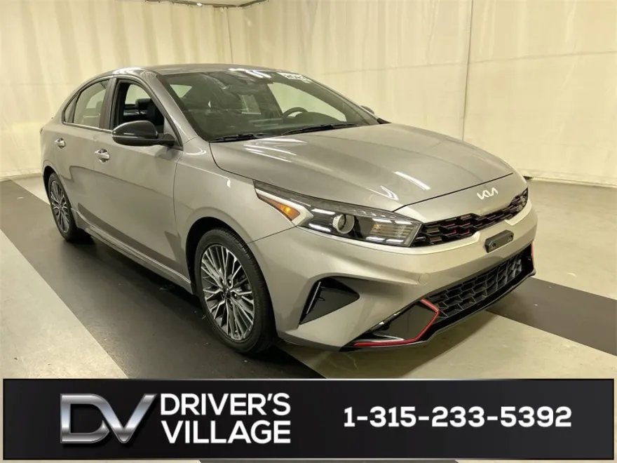 2023 Kia Forte GT-Line photo 1
