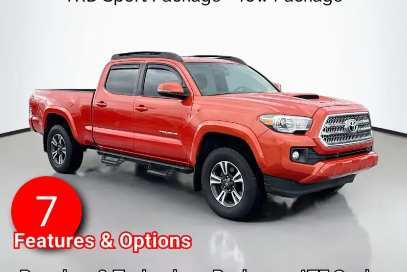 2017 Toyota Tacoma TRD Sport photo 1