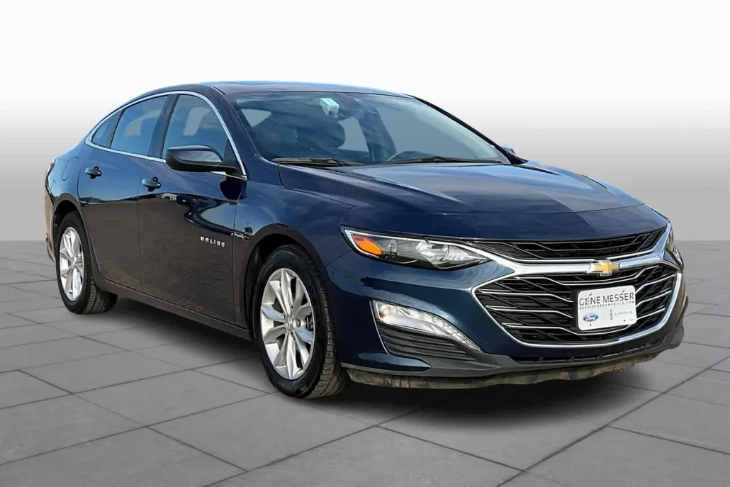 2022 Chevrolet Malibu photo 1